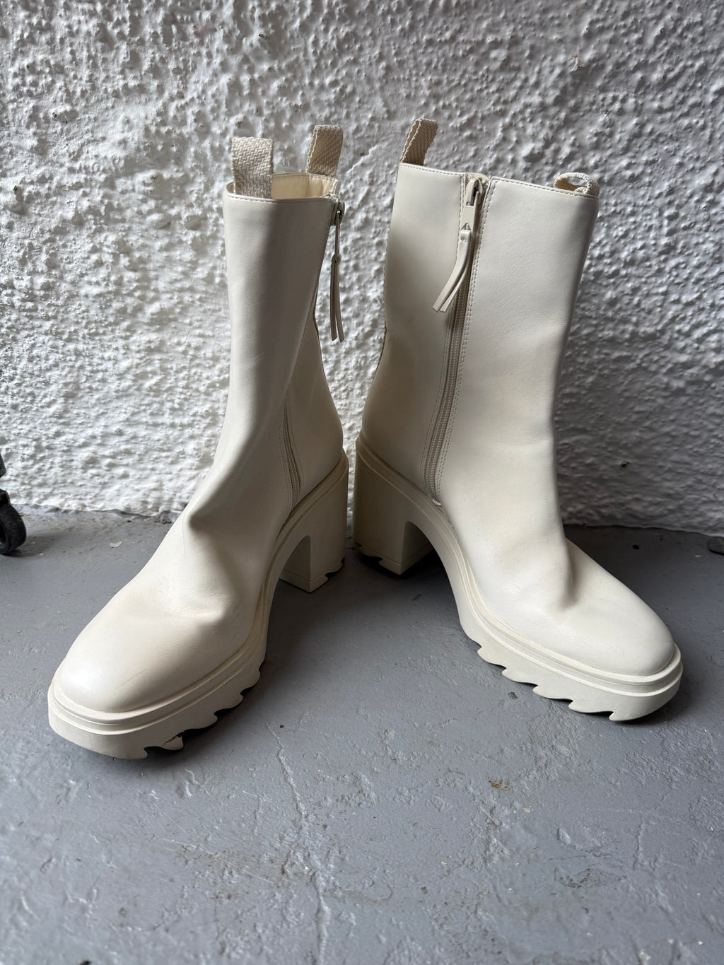 Zara Cream Ankle Boots Sz 39 😀8/5