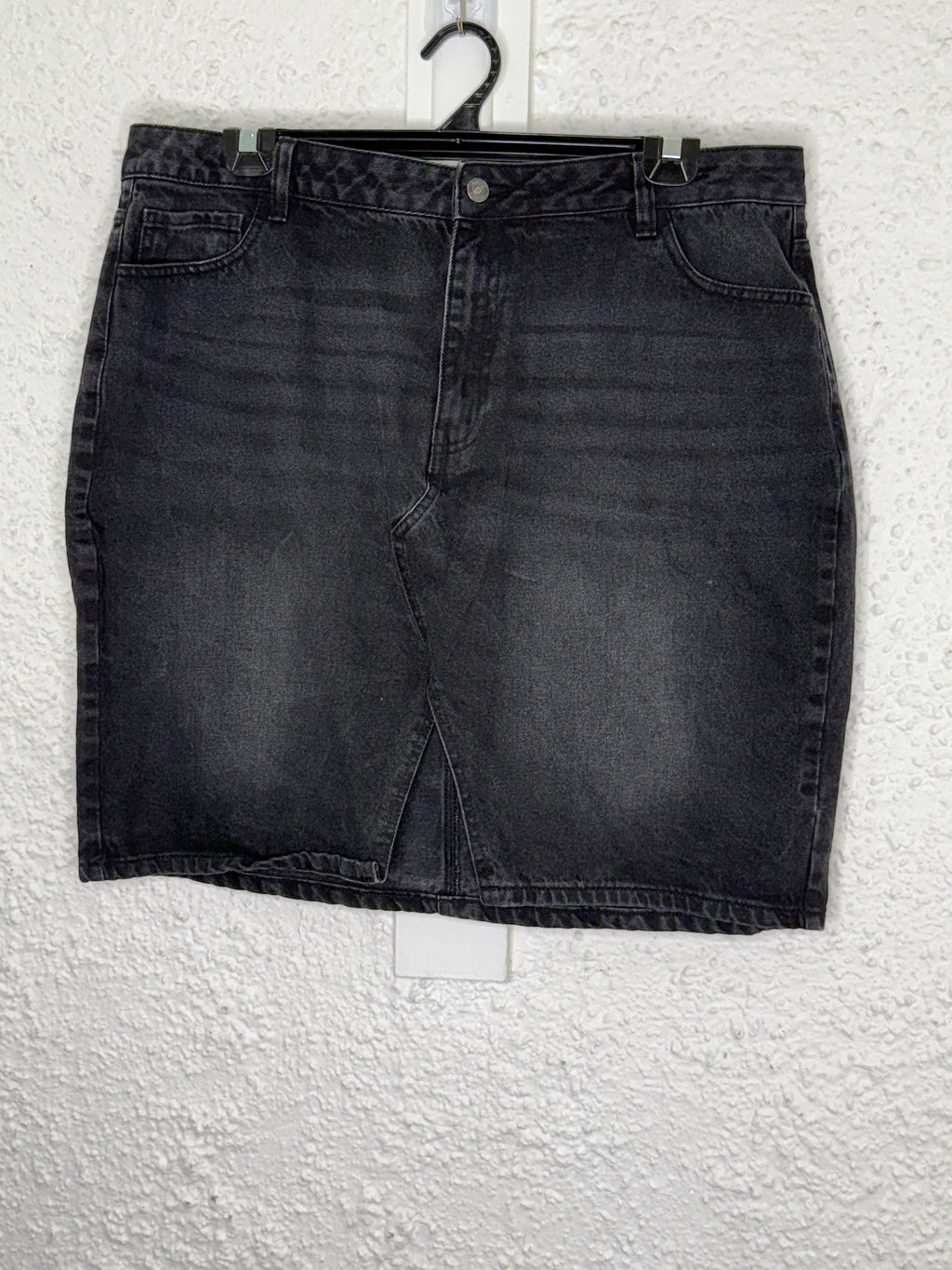 Firetrap Black Denim Skirt Sz 20😀6/11