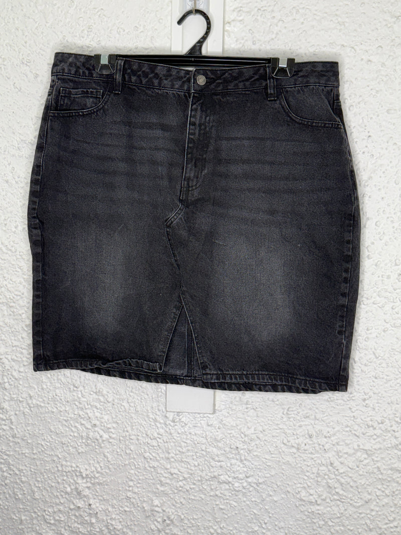 Firetrap Black Denim Skirt Sz 20😀6/11