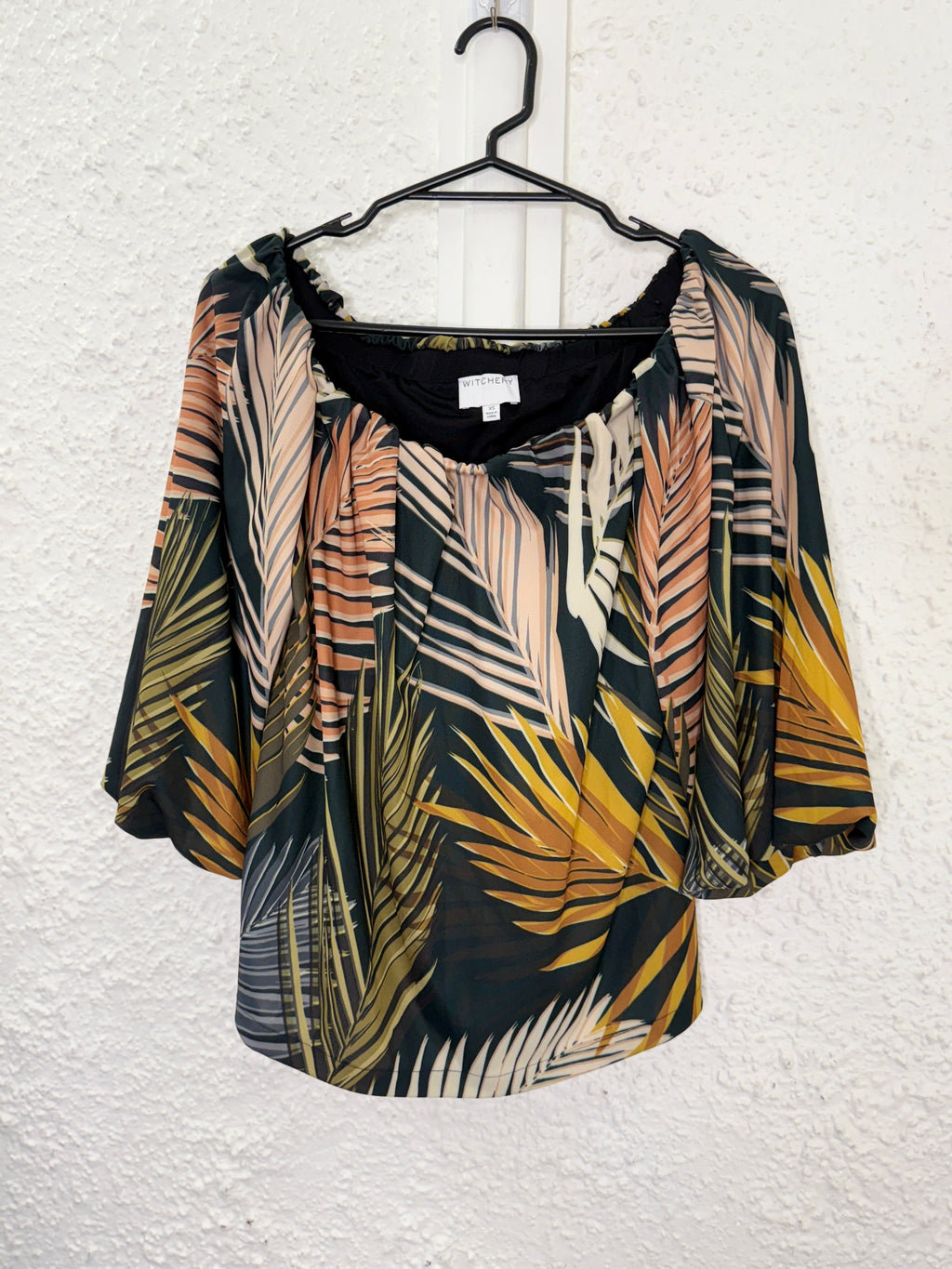 Witchery Jungle Print Off-Shoulder Top Sz XS (best fit up to Sz 10) 😀13/10