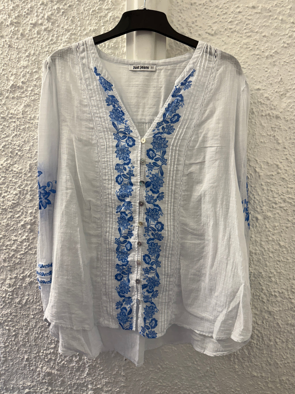 Just Jeans White/Blue Floral Cotton/Linen Top  Sz 20😀14/7