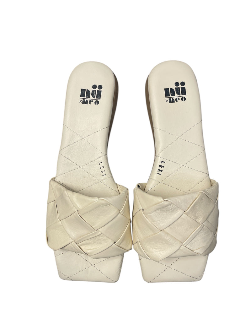 Nü X Neo Lexi Beige Leather Slides Sz 37 NEW! ⭐️ 🩷