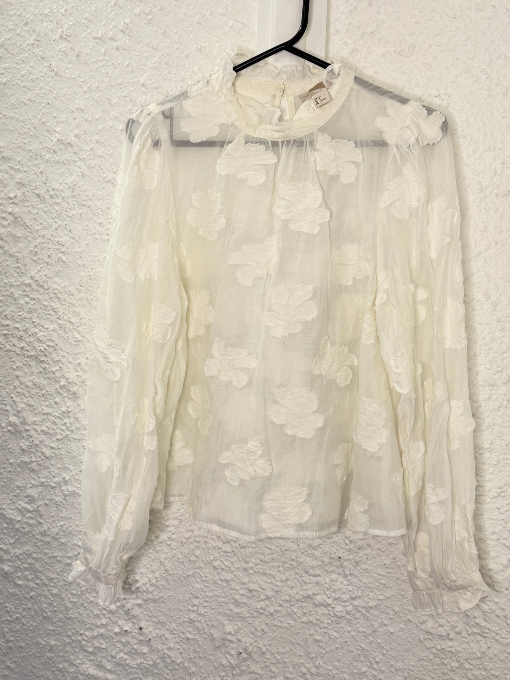H&M Sheer White Cotton/Modal Floral Appliqué Top Sz 8😀9/10