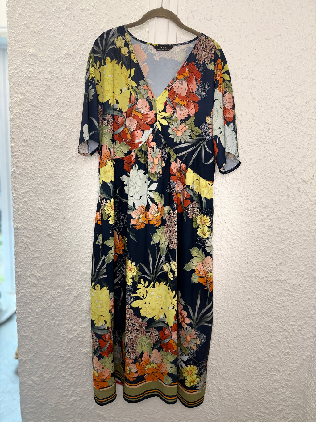 Sara Navy Floral Dress Sz 14😀20/11