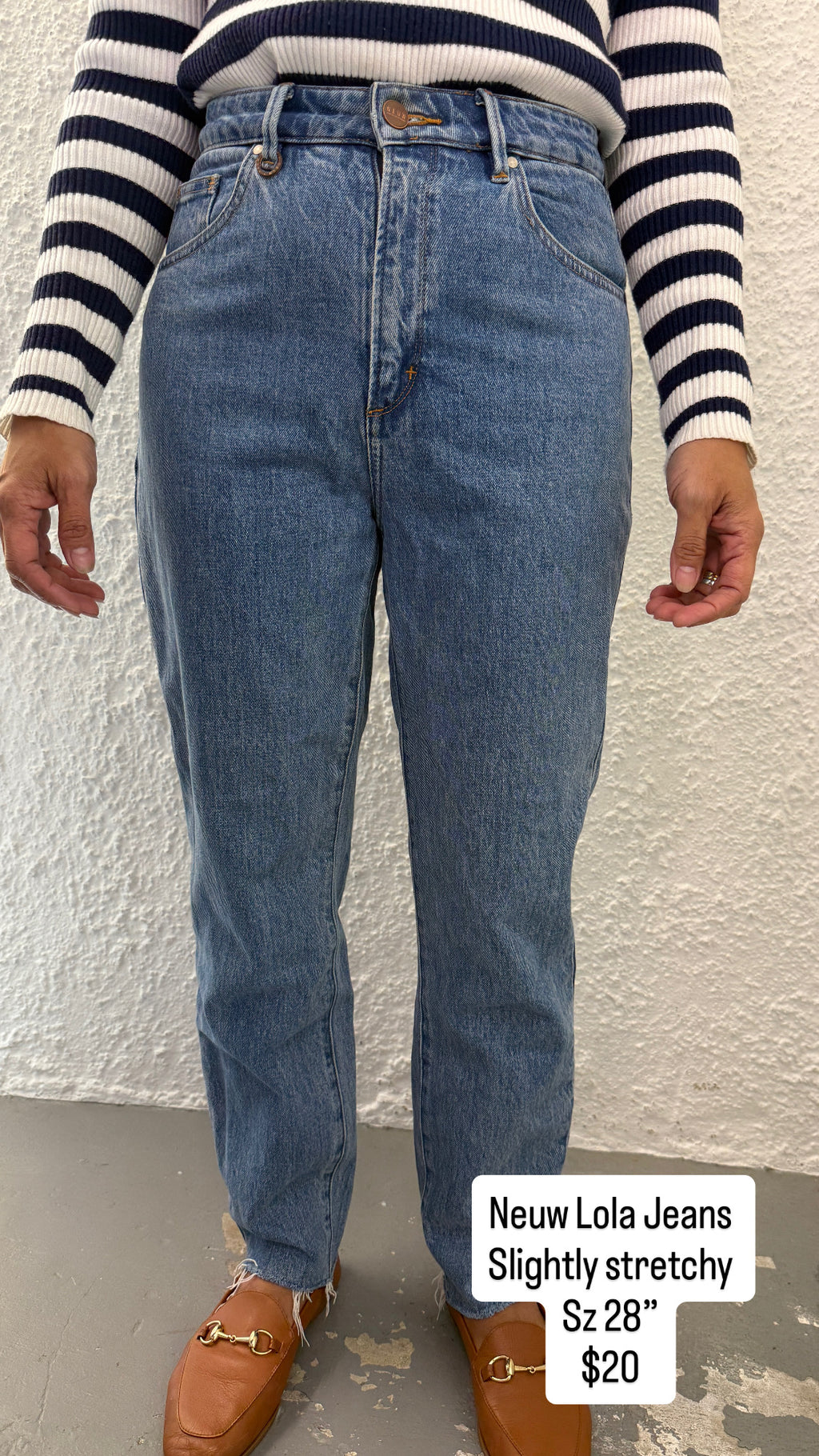 Neuw Lola Med Blue Slightly Stretchy Frayed Hems Soft Denim Jeans Sz28" 😀10/7
