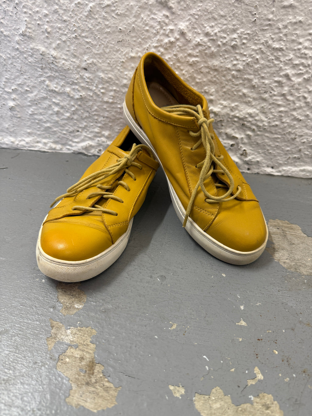 Minx Mustard Leather Bandit Sneakers Sz 37😀14/8