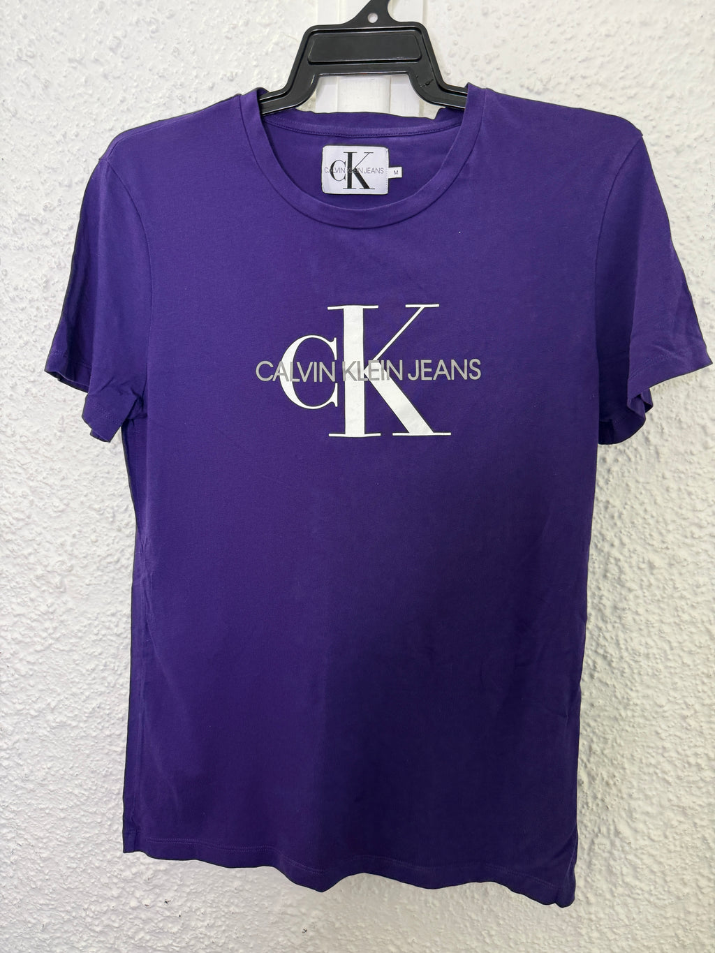 CK Purple Cotton Tee Sz M (best fit Sz 8-10)😀25/8