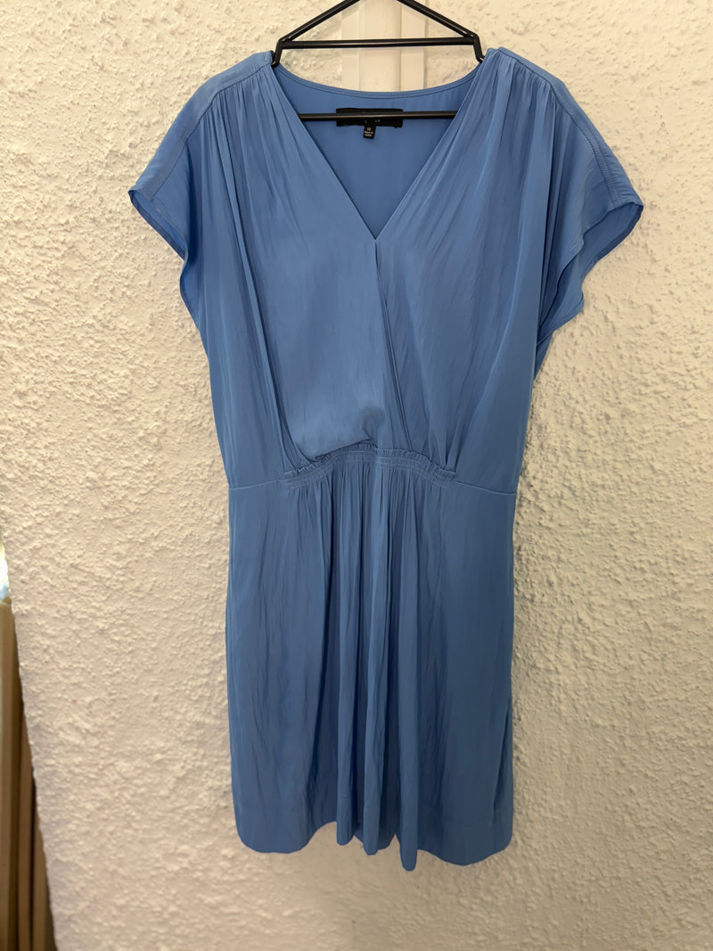 Max cornflower blue V-neck dress Sz 12😀4/12