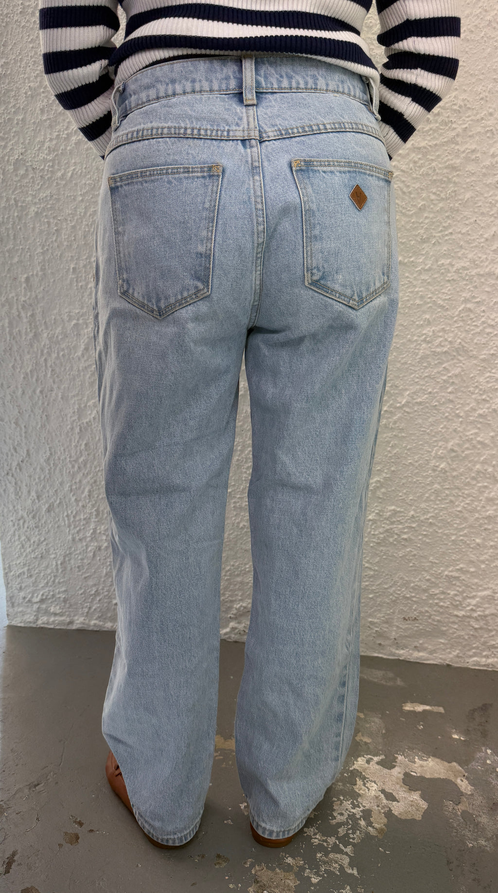 Abrand Light Blue ‘95 Mid Straight Leg No Stretch Soft Denim Jeans Sz 27 (8) 😀10/7
