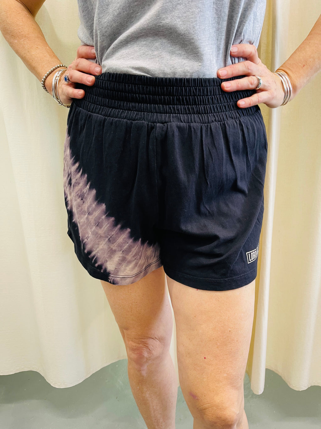 Lorna Jane Black Shorts No Sz (Best Fit size10 to 12)