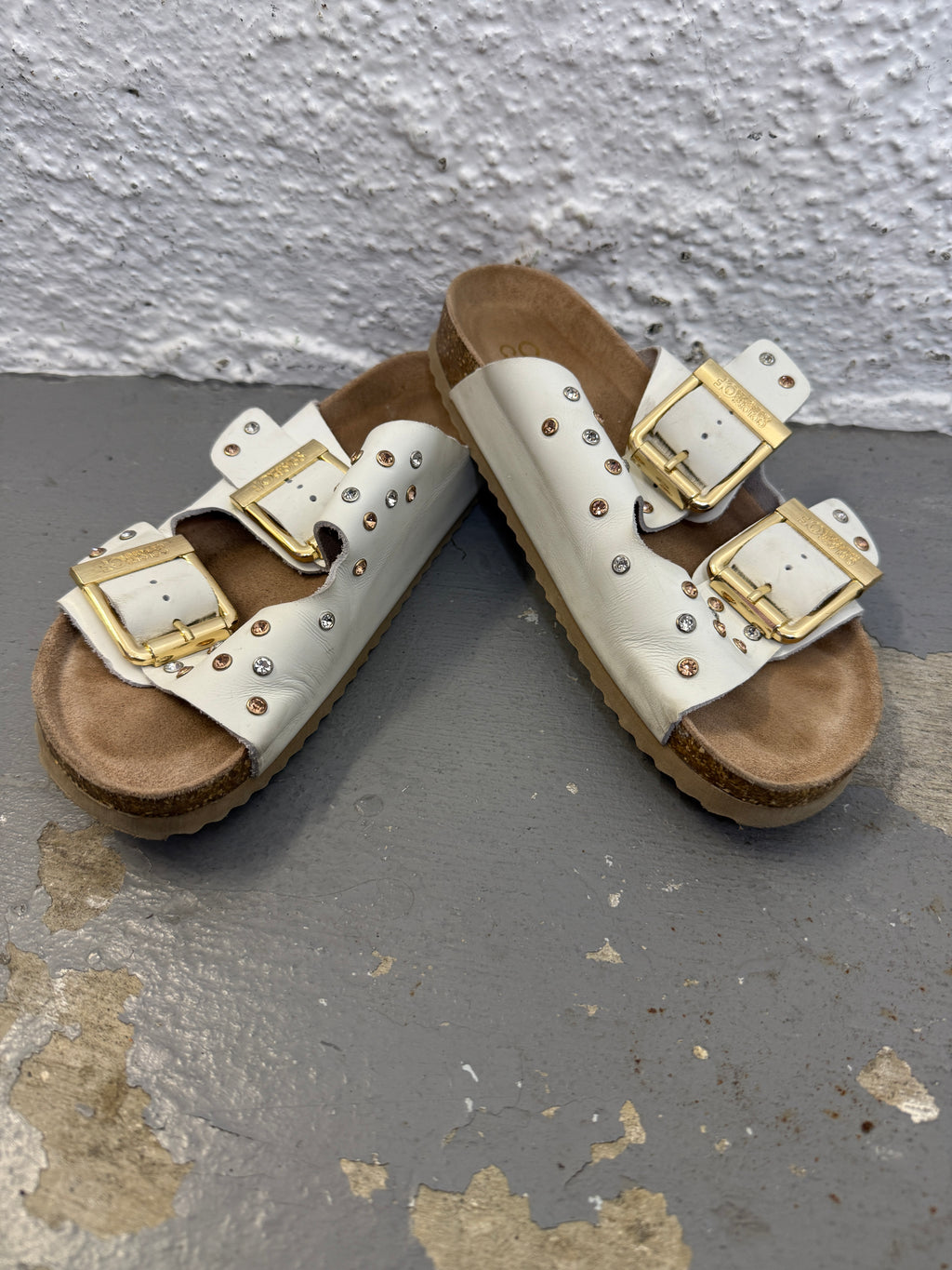 Colors of California White Leather Diamanté Detail Sandals Sz 37  😀15/9