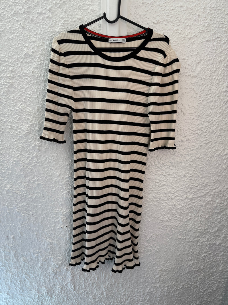 Zara Black/Cream Knit Dress Sz M😀21/4