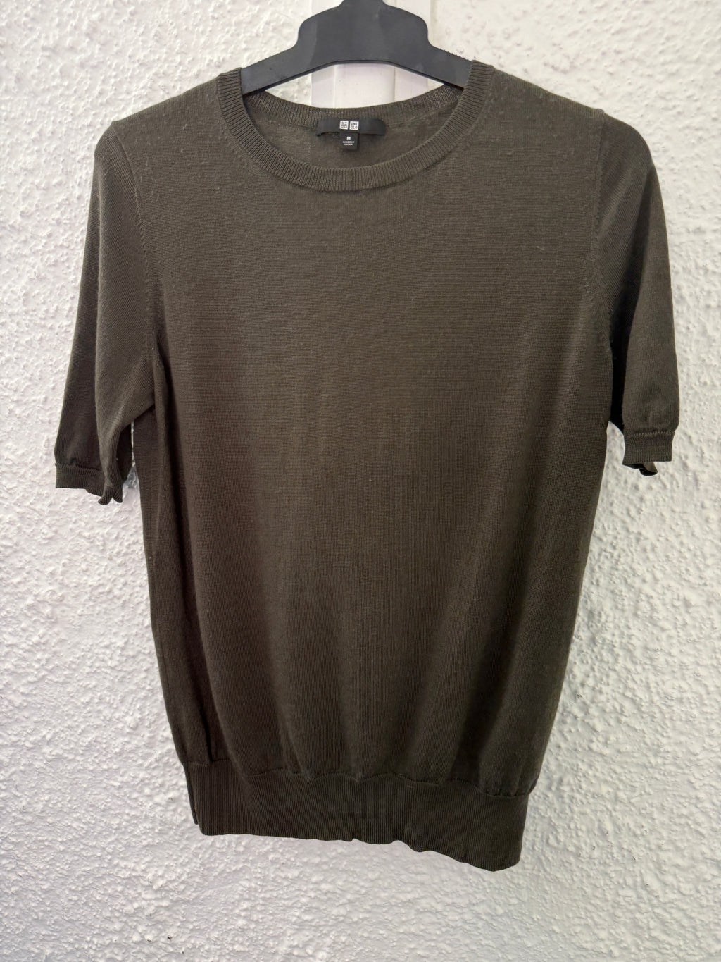 Uniqlo Khaki Wool Top Sz M (best fit up to petite Sz 10) 4/8