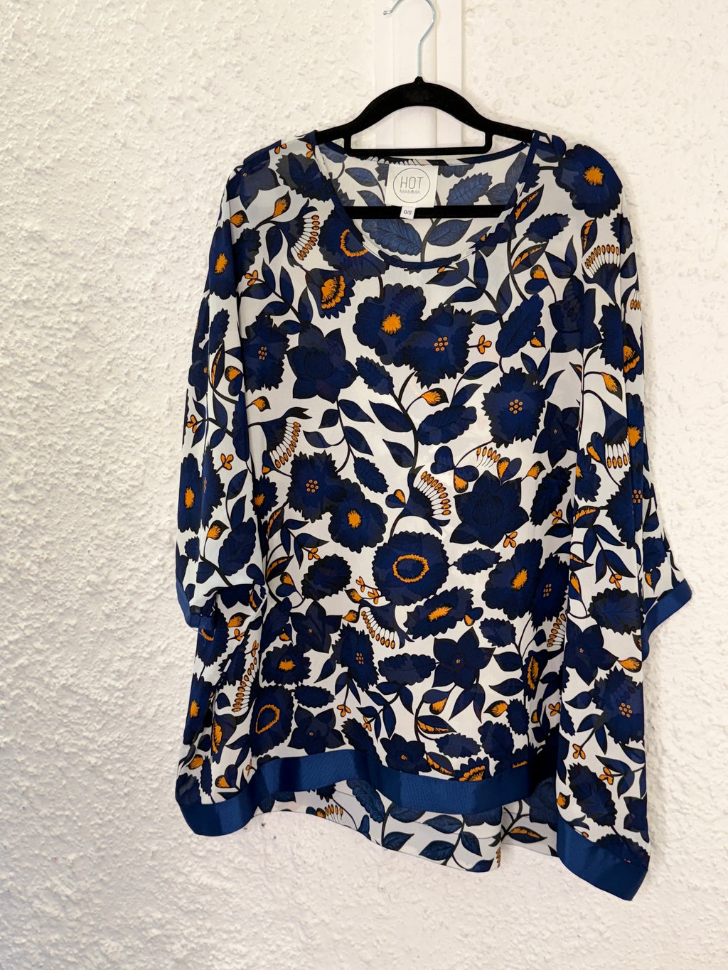 Hot Mama Navy Floral Top One Sz (best fit up to Sz 20)😀9/10