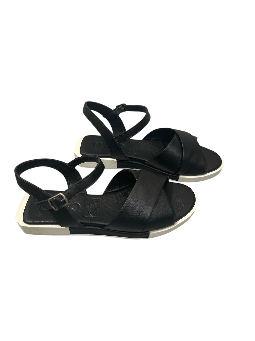 Mago Black Leather Sandals Sz 36 NEW! ⭐️ 🩷