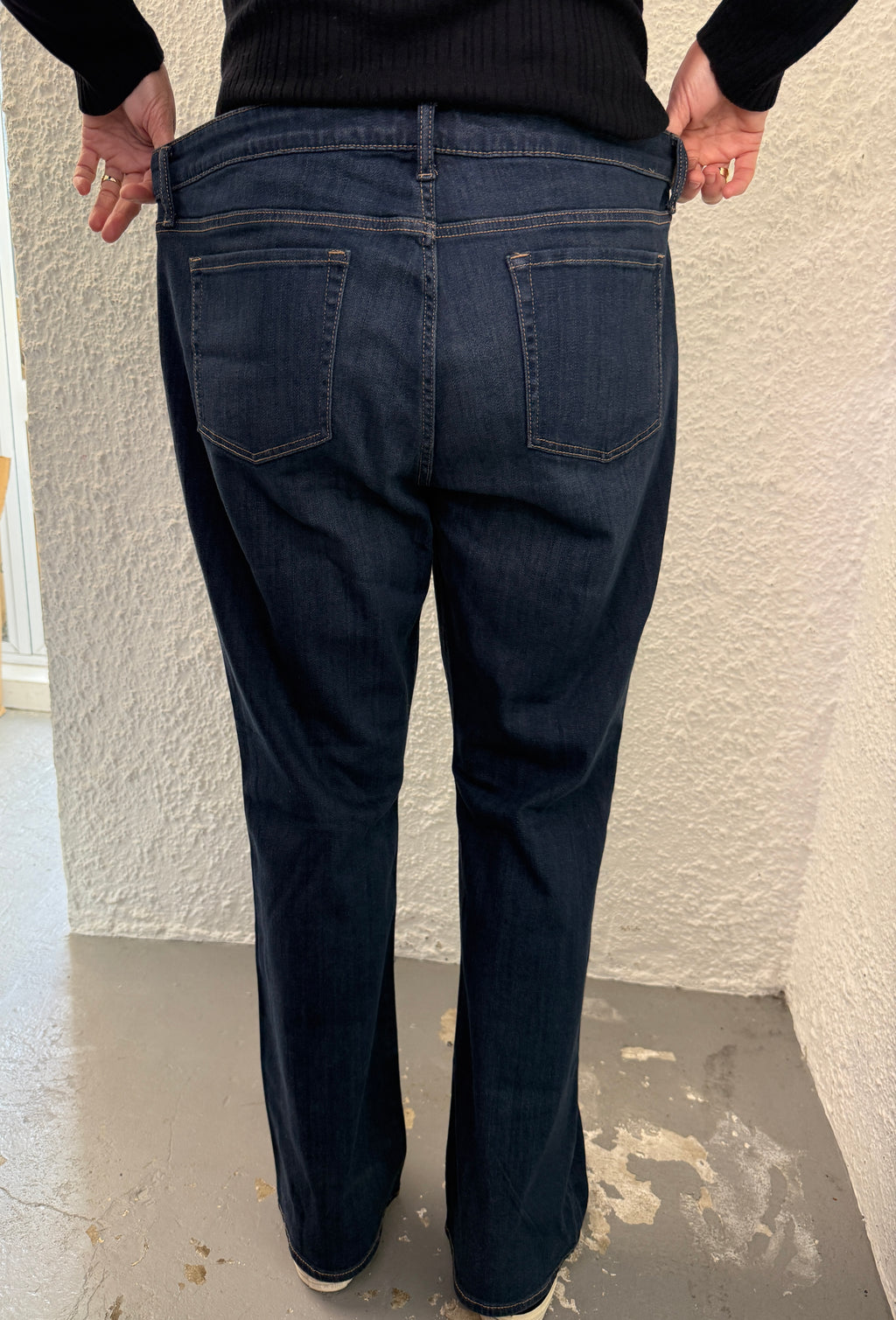 Gap Dark Blue Stretchy Soft Denim Bootcut Jeans Sz 22😀10/7
