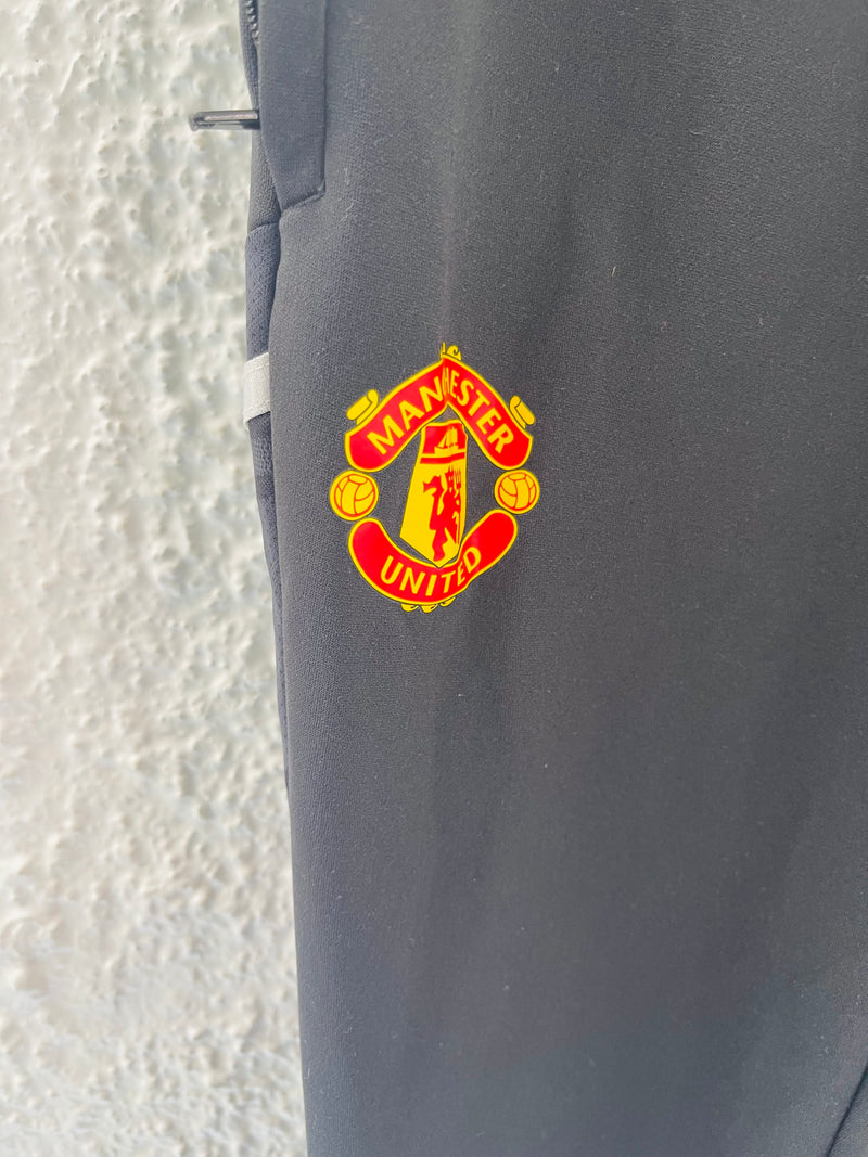 Adidas Manchester United Black Trackpants  Sz M 💚