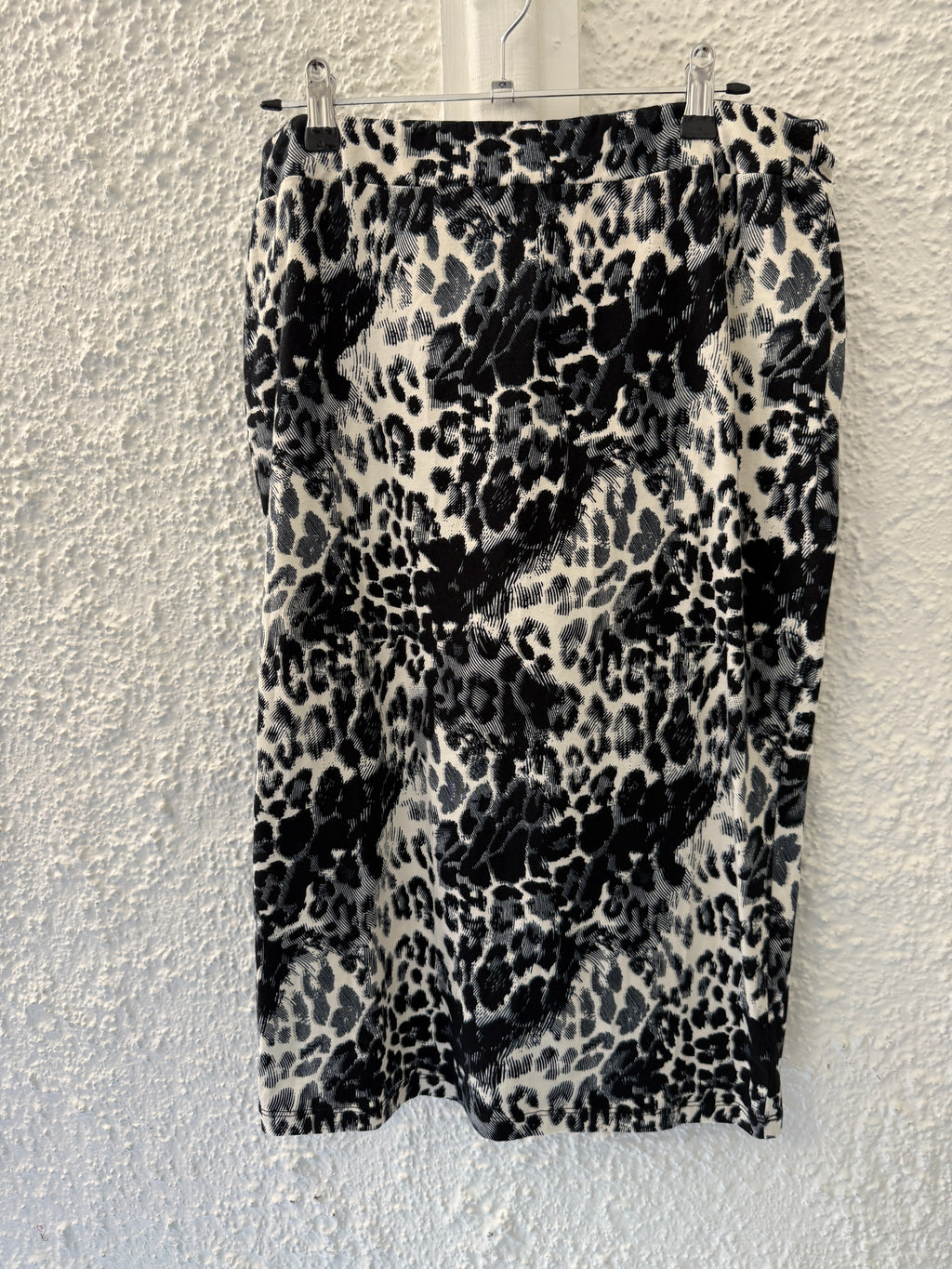 Betty Basics Black/White Animal Skirt Sz 16😀15/5