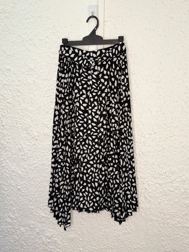Dotti black/white animal print pleated skirt Sz 8😀8/12