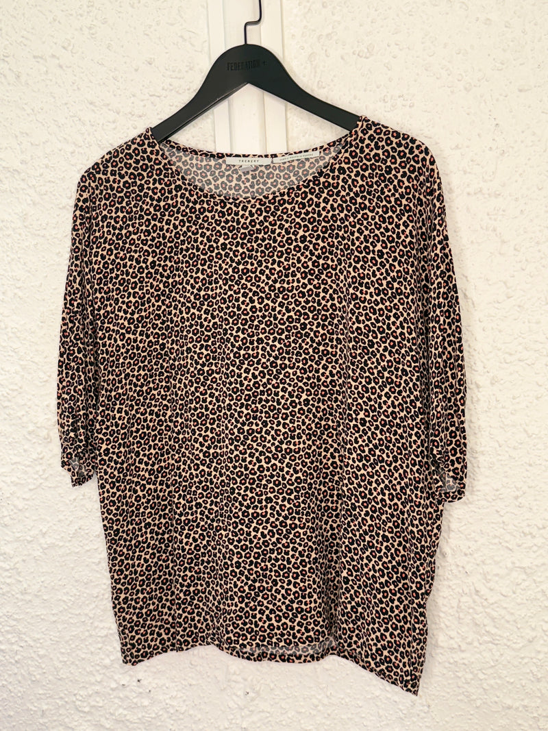 Trenery animal print viscose top Sz S (best fit size 10 to 12) 😀11/12