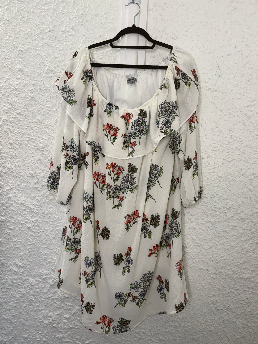Alice & You White Floral Off-Shoulder Dress Sz 24😀13/11