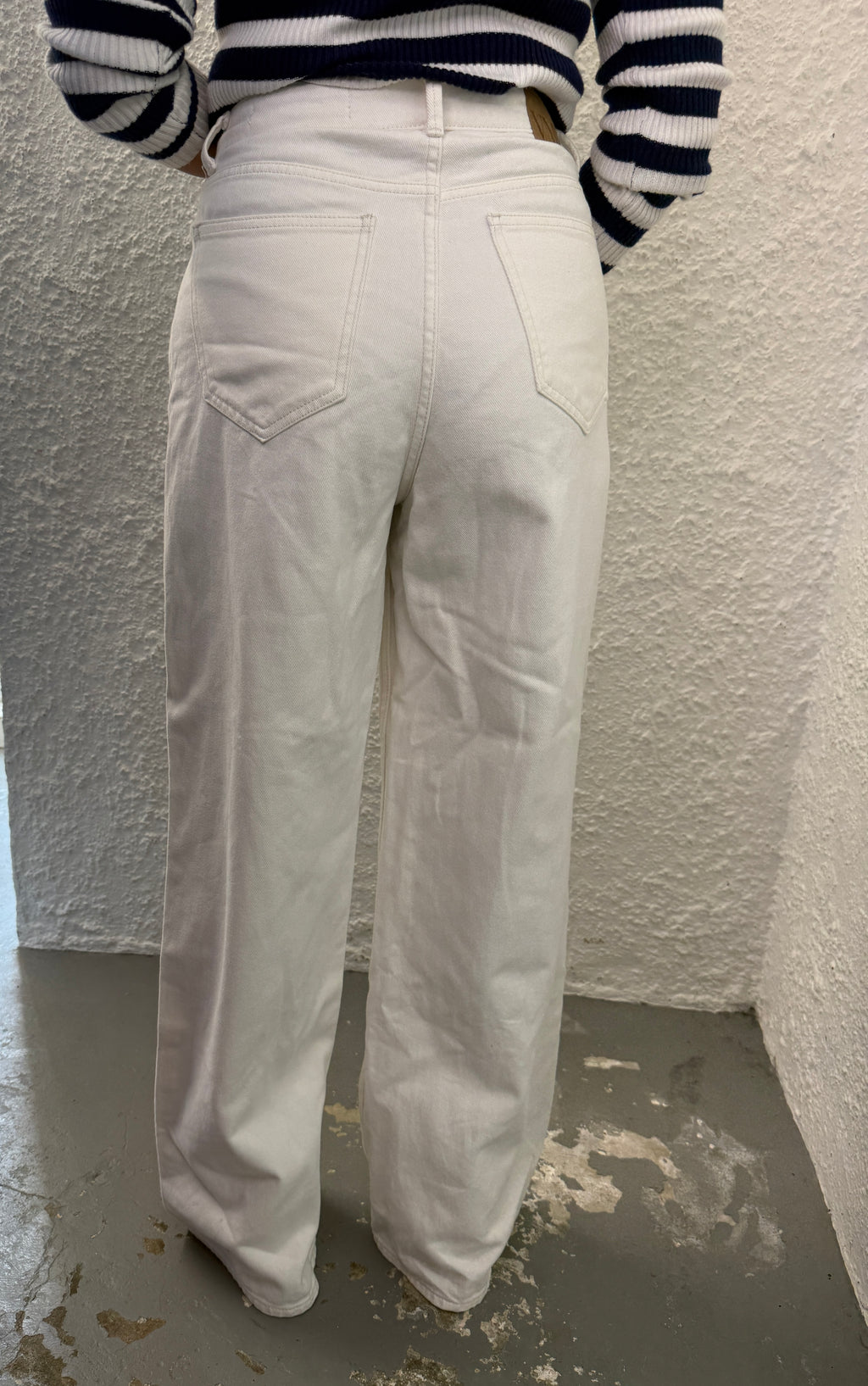 Vero Moda Off-White Flare Soft No Stretch Denim Jeans Sz W27”/L 32”😀10/7