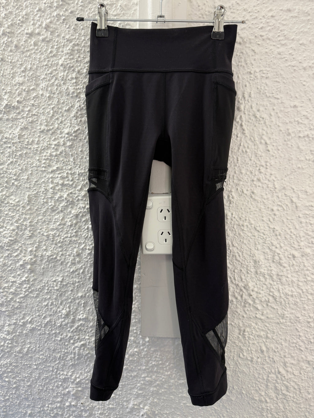 Lululemon Black Mesh Insert Leggings NZSz 6😀26/6