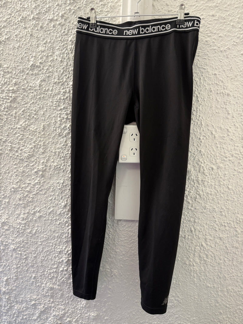 New Balance Black Leggings Sz L😀14/7