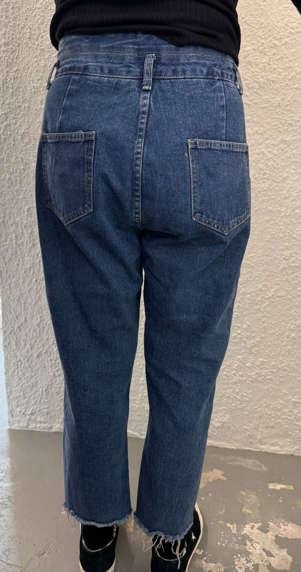 Vendor For You Ltd Edition Med Blue No Stretch Frayed Hem Jeans Sz XL (Best fit Sz 14) 😀10/7