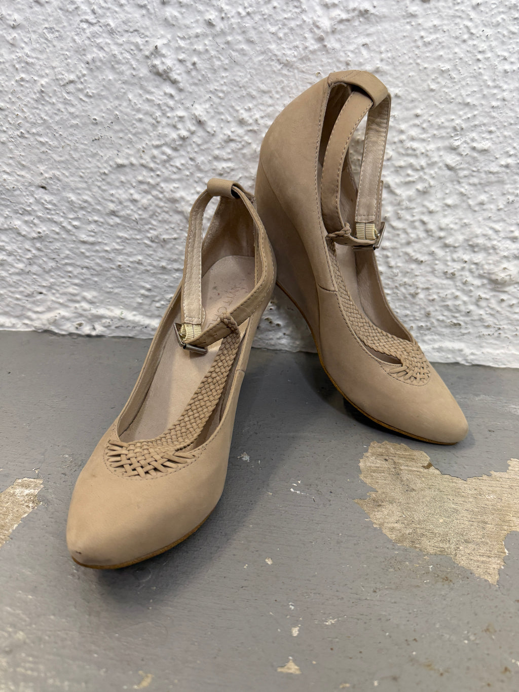 Witchery Beige Suede-Look Heels Sz 38😀15/9