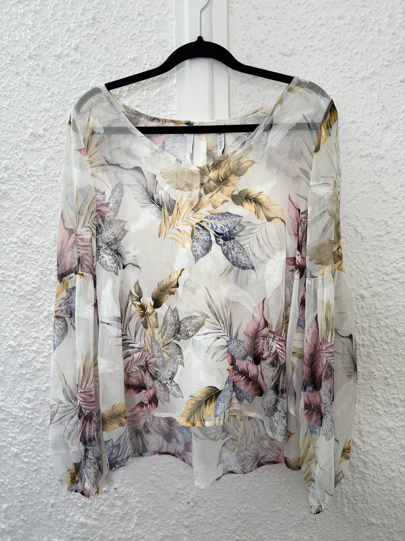 Leila + Luca Grey Floral Top Sz 12😀20/11