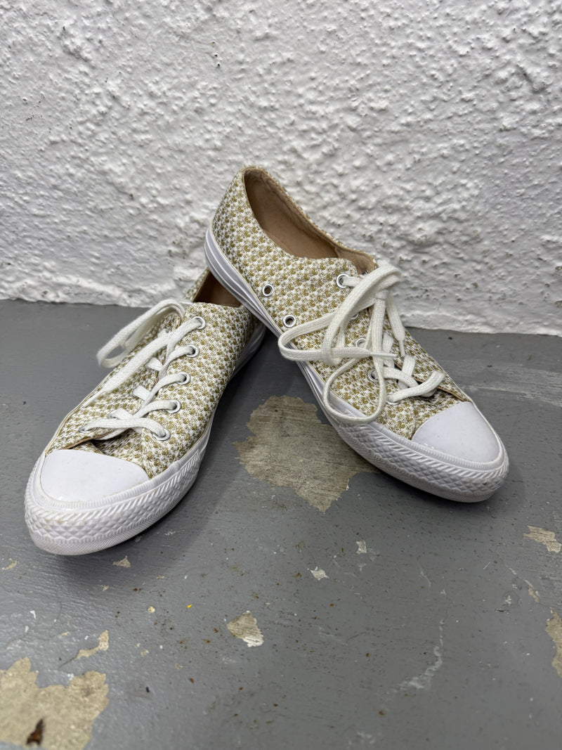 Converse Beige/White Sneakers Sz 39😀8/9