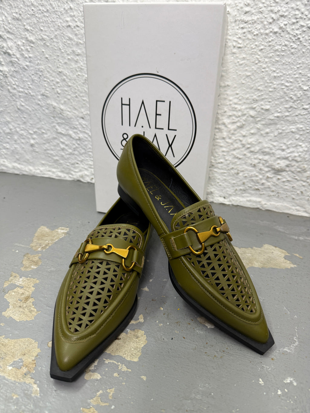 Hael & Jax Olive Leather Shoes Sz 36 NEW! 😀8/9